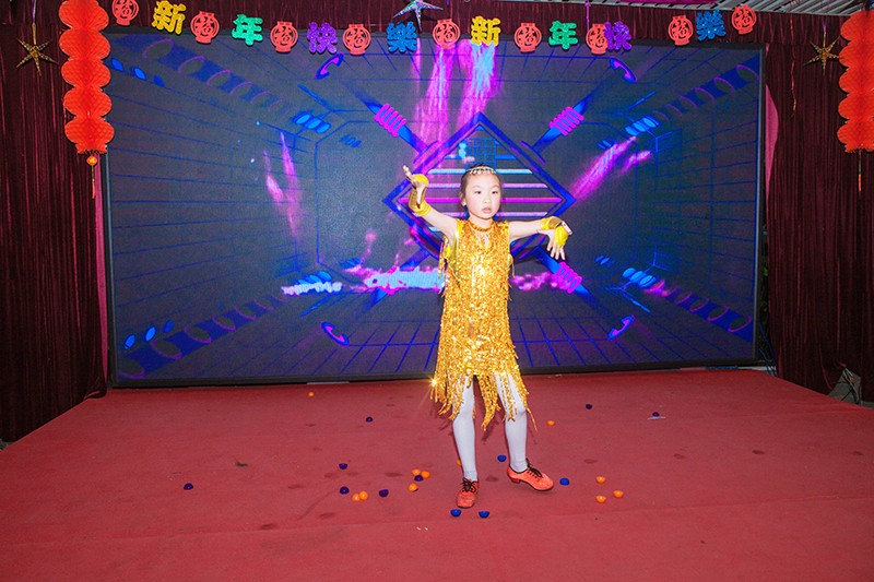 華燁篷房小嘉賓.jpg 華燁篷房小嘉賓.jpg