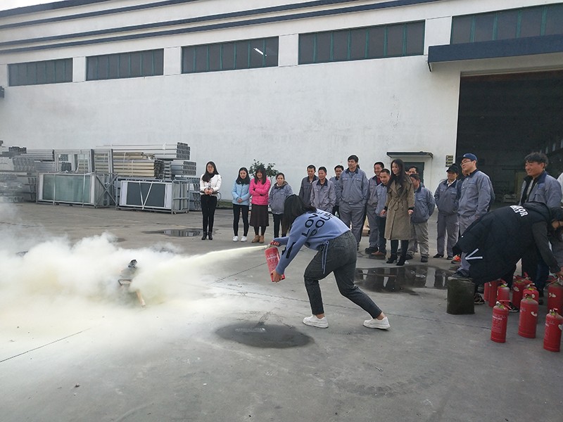 華燁參加消防培訓..jpg 華燁參加消防培訓..jpg