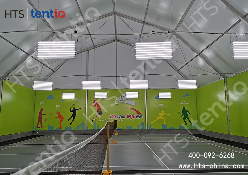 篷房結(jié)構(gòu)做羽毛球館具有很多獨(dú)特優(yōu)勢(shì)，如今被廣泛使用