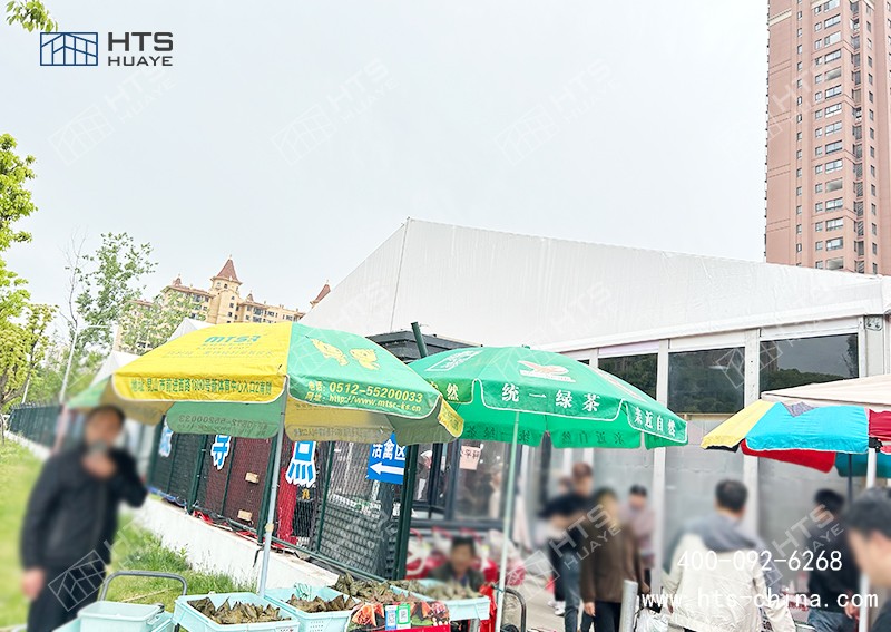 這座接近4000平方米的菜市場篷房，正式投入使用了